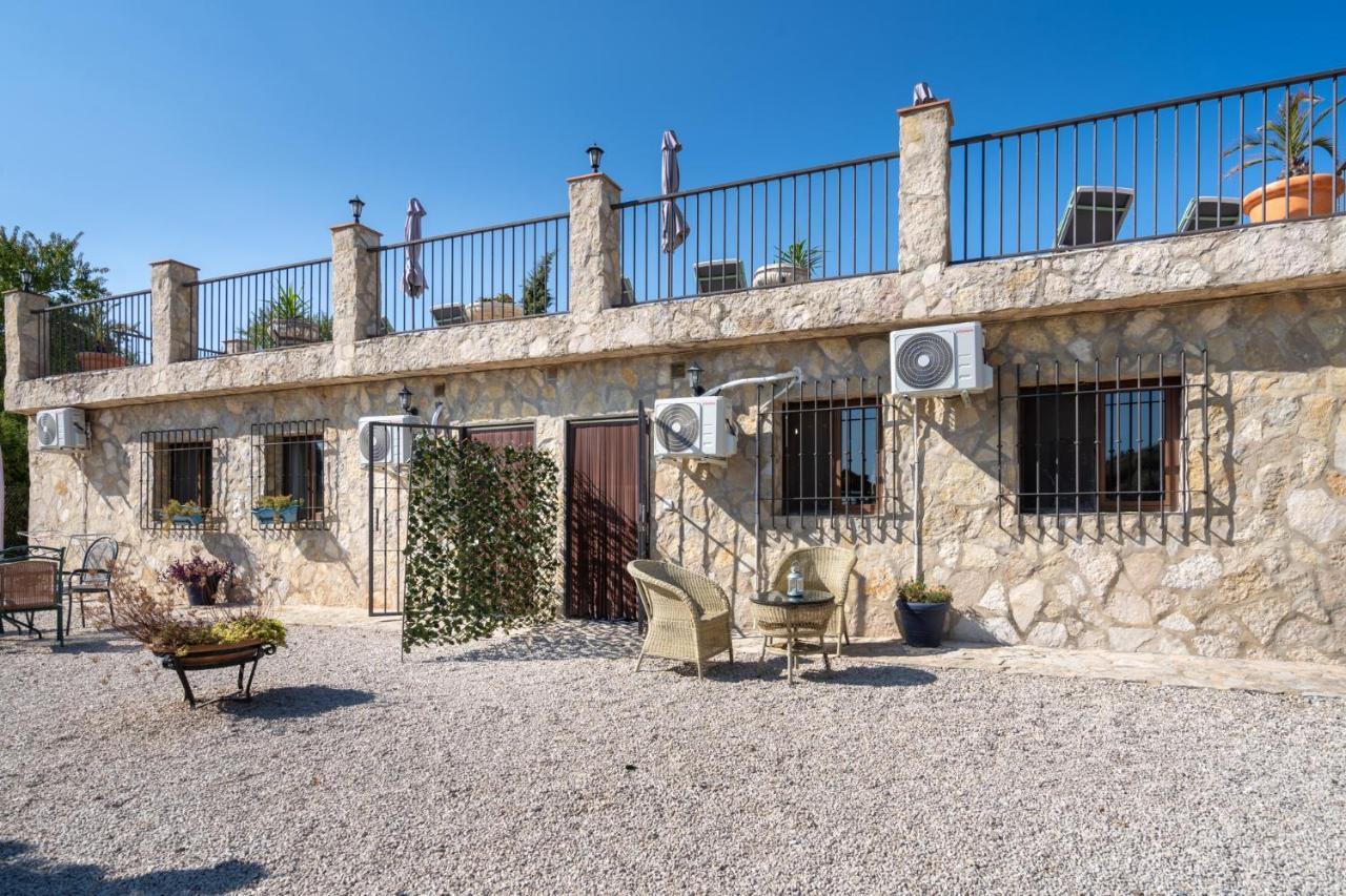 Hacienda La Buena Vida B&B En Appartementen Casita La Bruja Algarinejo ภายนอก รูปภาพ